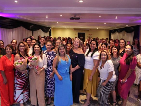Palestra sobre “Poder da Imagem Pessoal no Dia a Dia da Mulher de Negócios” é realizada na Aciap Paranaguá